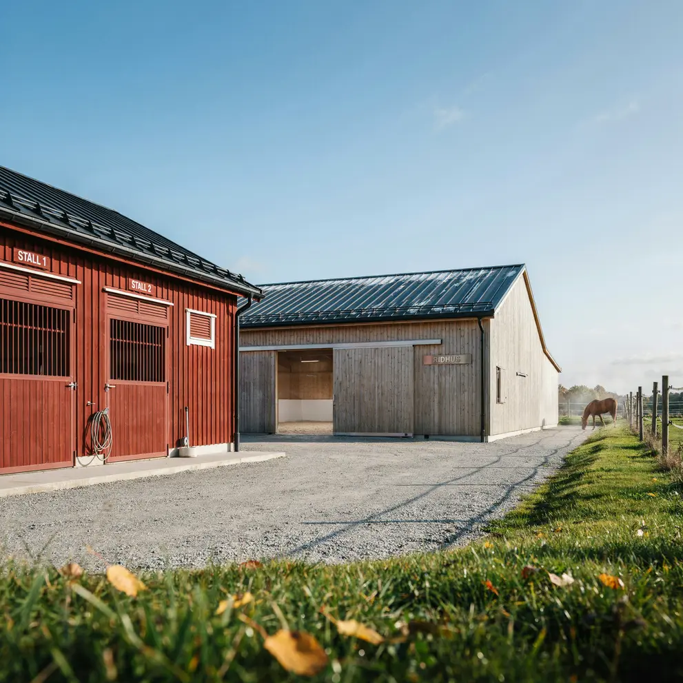 bygga stall ridhus norrtalje roslagen stockholm